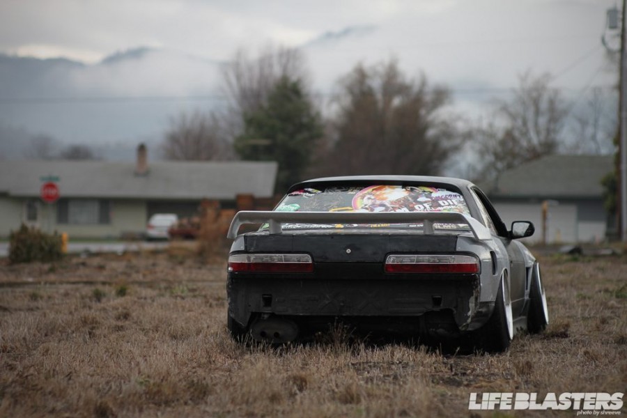 Nissan Silvia S13 roues Work VS-KF R17 10.5J ET-14 215/40 225/45