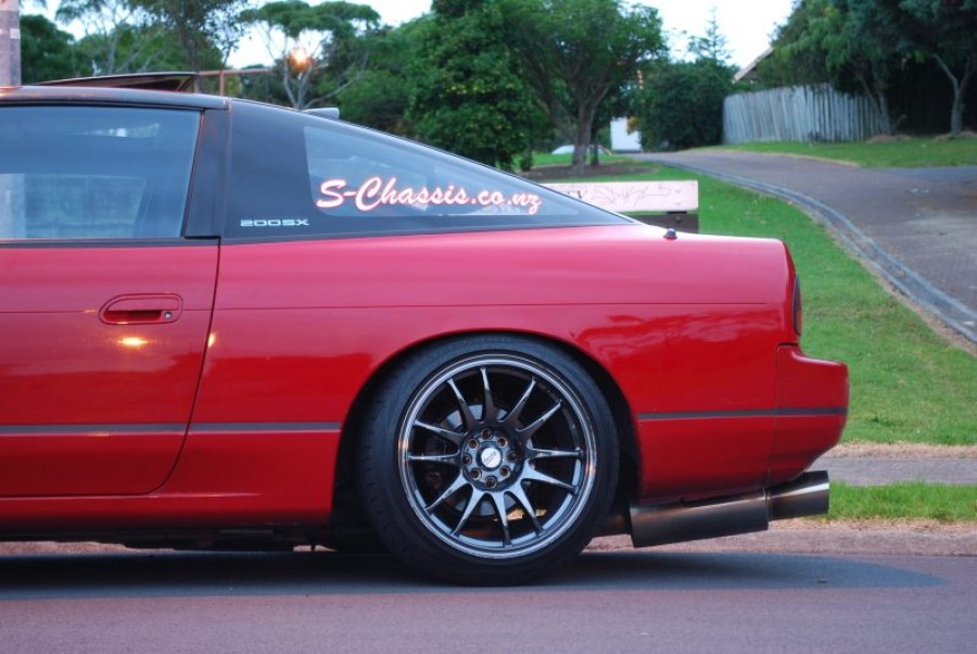 Nissan 180SX/200SX/240SX roues .COM Racing Chrome R17 9J ET15 215/45