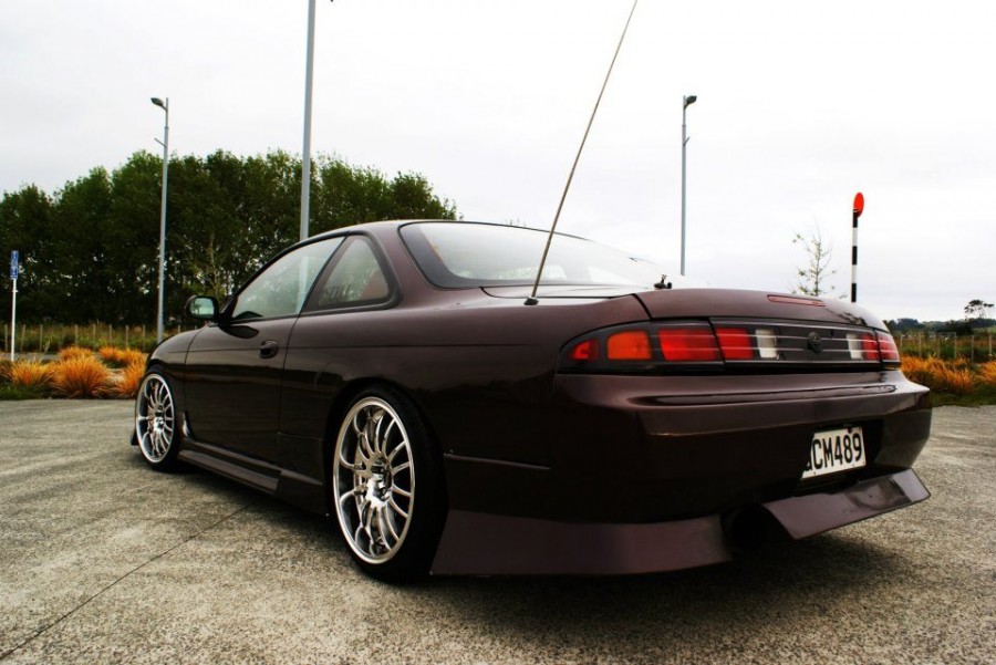 Nissan Silvia S14 roues .COM Racing Chrome R18 9J ET15 225/40