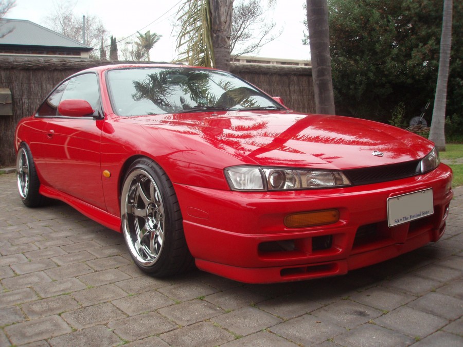 Nissan Silvia S14 roues Rays Gram Light 57S Pro R18 9.5J ET12 225/40 10J 235/40