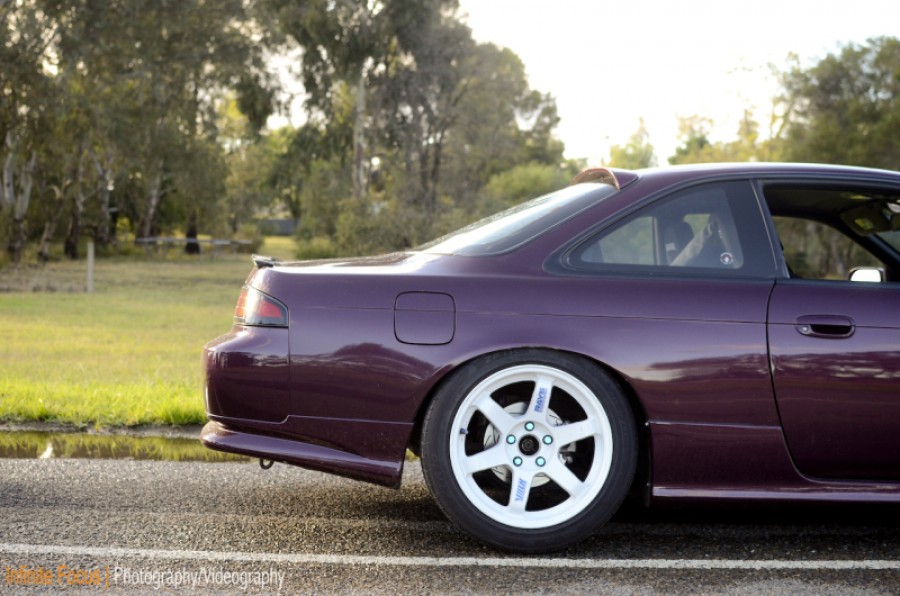 Nissan Silvia S14 roues Rays Volk Racing TE37 R17 9J ET22 215/45
