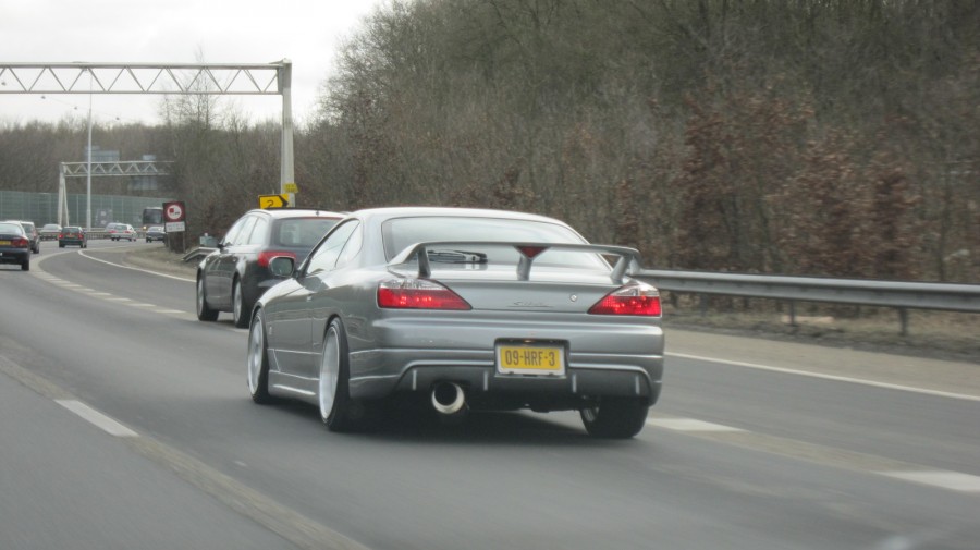 Nissan Silvia S15 roues Rota GTR R18 8.5J ET35 215/40 GTR-D 10J 255/35