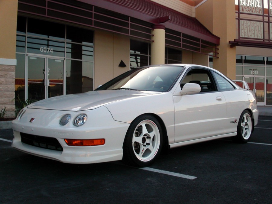Acura Integra DB6-DB9, DC1-DC2, DC4 roues Desmond Regamaster Evo R16 7J ET45 205/45