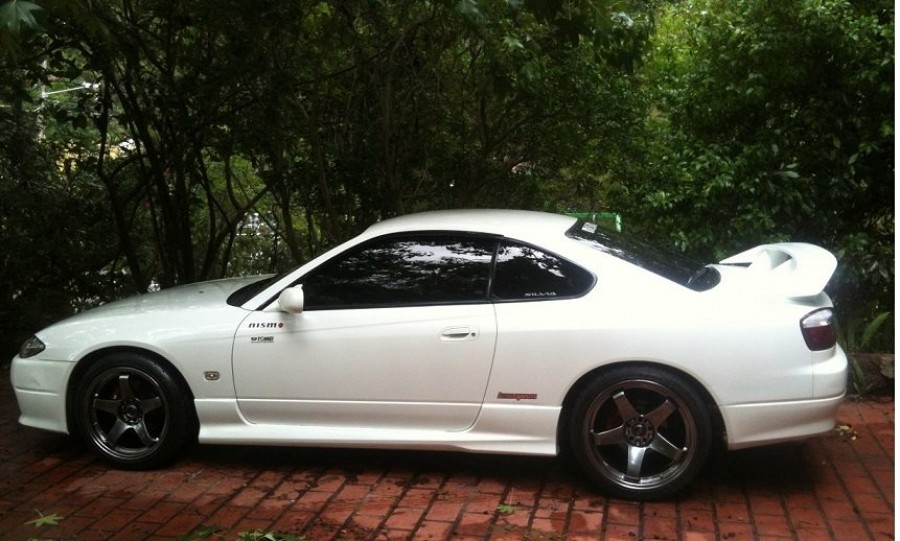 Nissan Silvia S15 roues Rota P45R R17 9J ET30 235/40 R18 9.5J 255/35