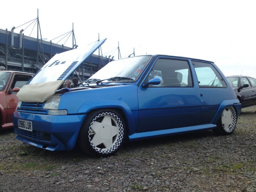 Renault 5 GT Turbo roues Borbet A R16 7.5J ET15 195/40