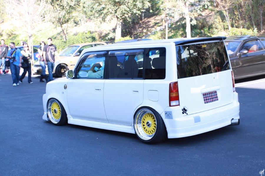 Scion xB roues BBS RS R17 9.5J ET15 195/40 10.5J ET-11 215/40