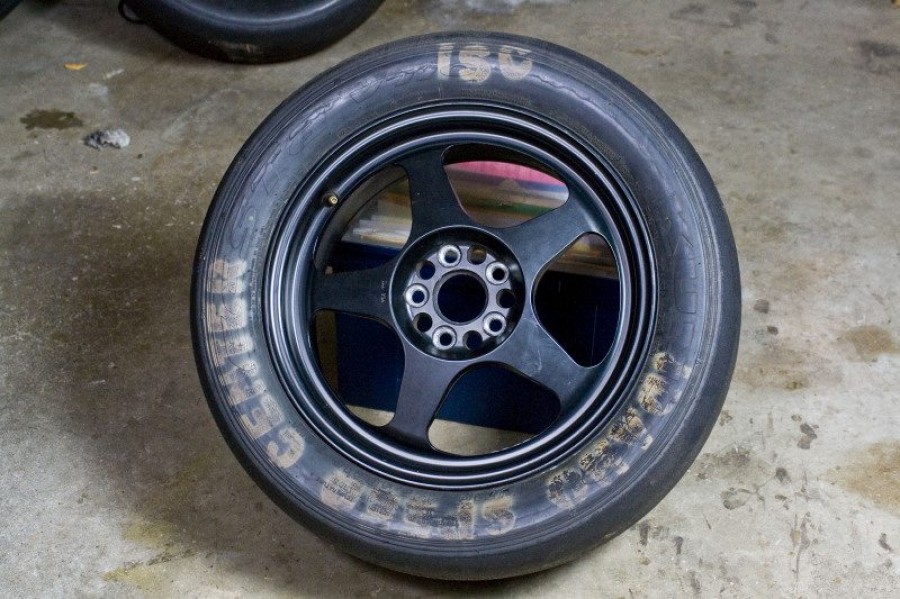 Subaru Impreza GM, GC, GF roues Rota Slipstream R16 7J ET48 225/50 Wagon 