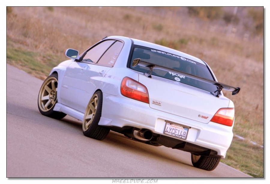 Subaru Impreza roues Rota Grid R18 9.5J ET38 245/35