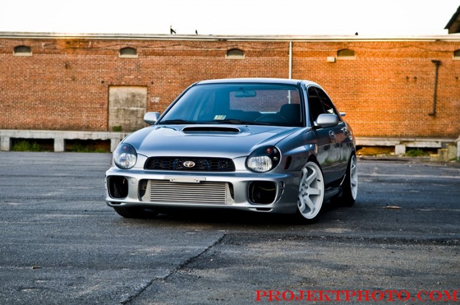 Subaru Impreza roues Rota Grid R18 9.5J ET38 235/40
