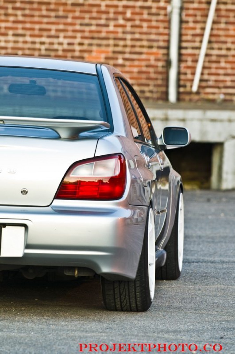 Subaru Impreza roues Rota Grid R18 9.5J ET38 235/40