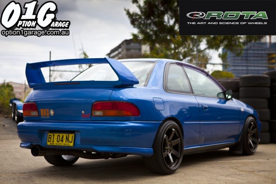 Subaru Impreza roues Rota Grid R18 9.5J ET38 225/40 WRX STI 