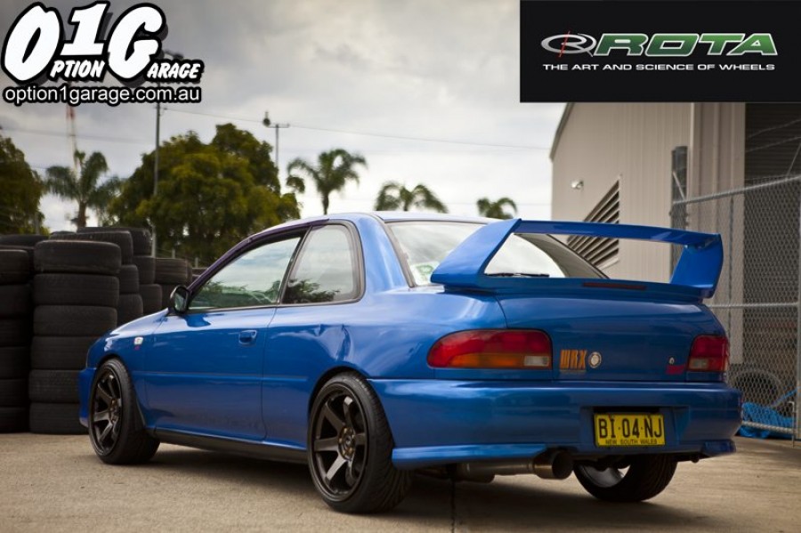 Subaru Impreza roues Rota Grid R18 9.5J ET38 225/40 WRX STI 