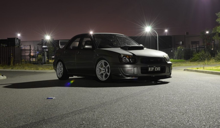 Subaru Impreza roues Rota Boost R18 9J ET27 235/45 WRX STI 