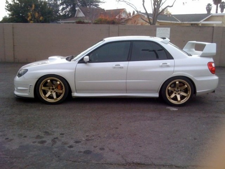Subaru Impreza roues Rota Grid R18 9.5J ET33 255/35 ET38 WRX STI 