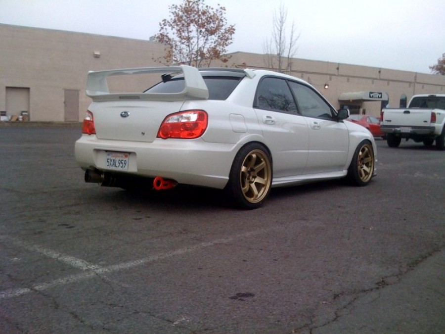 Subaru Impreza roues Rota Grid R18 9.5J ET33 255/35 ET38 WRX STI 