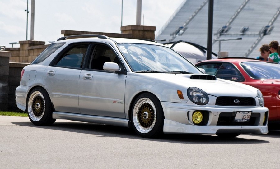Subaru Impreza roues BBS RS R17 9J ET40 215/45 215/40 WRX Wagon 