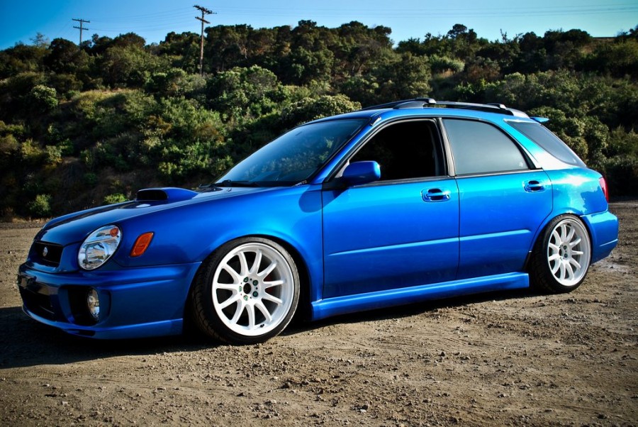 Subaru Impreza GD, GG roues Work Emotion 11R R17 9J ET28 215/40