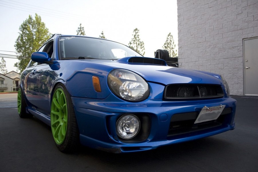 Subaru Impreza roues Rota G-force R18 9J ET35 235/40 WRX Wagon 