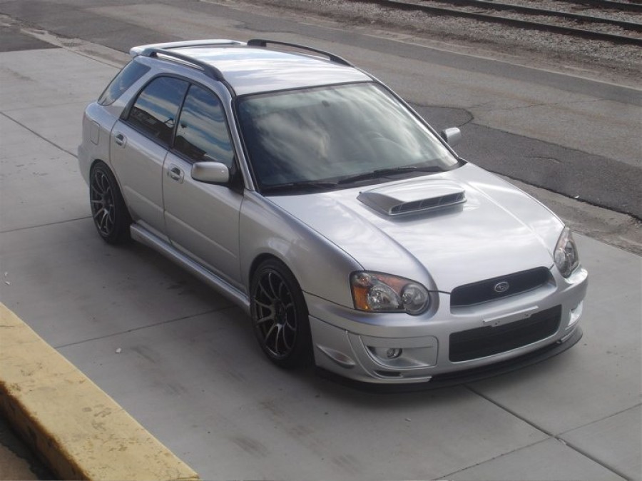 Subaru Impreza roues Rota G-force R18 9J ET35 225/40 WRX Wagon 