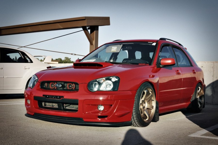 Subaru Impreza roues Rota Grid R18 9.5J ET38 225/40 WRX Wagon 