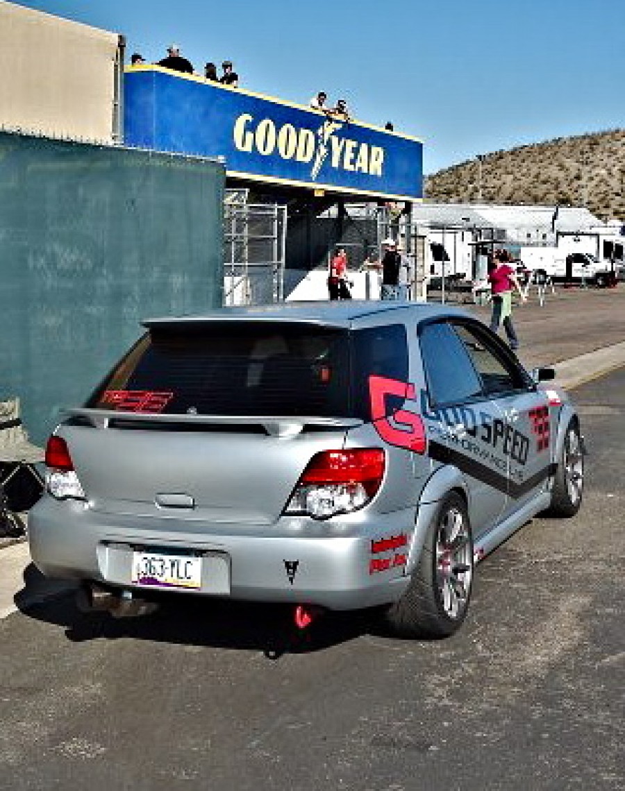 Subaru Impreza roues Rota G-force R18 9J ET35 255/35 WRX Wagon 