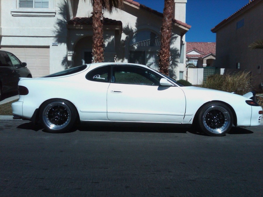 Toyota Celica T180 roues R16 8J 205/40