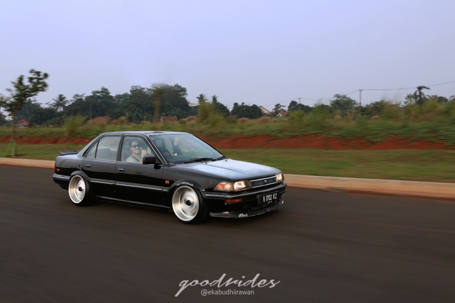 Toyota Corolla E90 roues Aluline Remotec R17 9J ET8 205/40