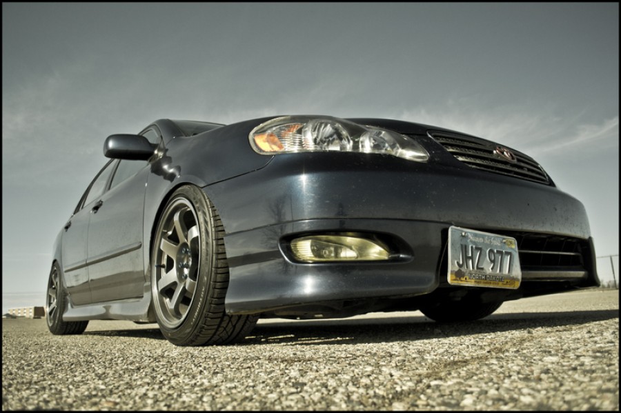 Toyota Corolla E120/E130 roues Rota Grid R17 9J ET30 215/45