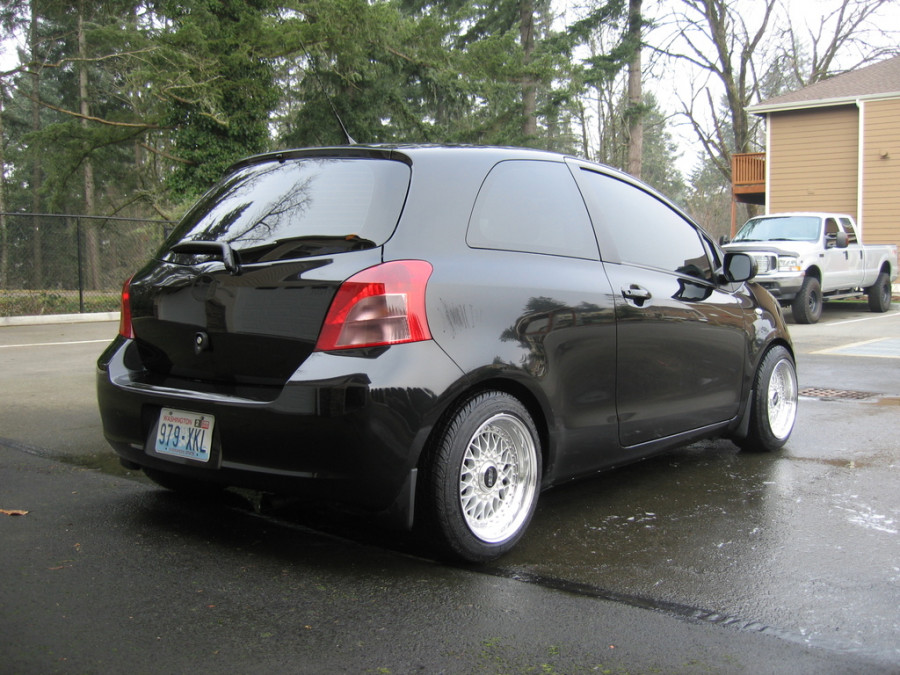Toyota Yaris roues BBS RS R15 8.5J ET16 195/50