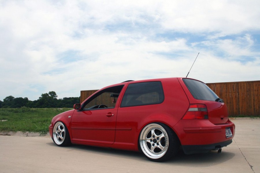 Volkswagen Golf MK4 roues Kinesis Supercup R18 9J ET55 215/35 10J ET45 225/35