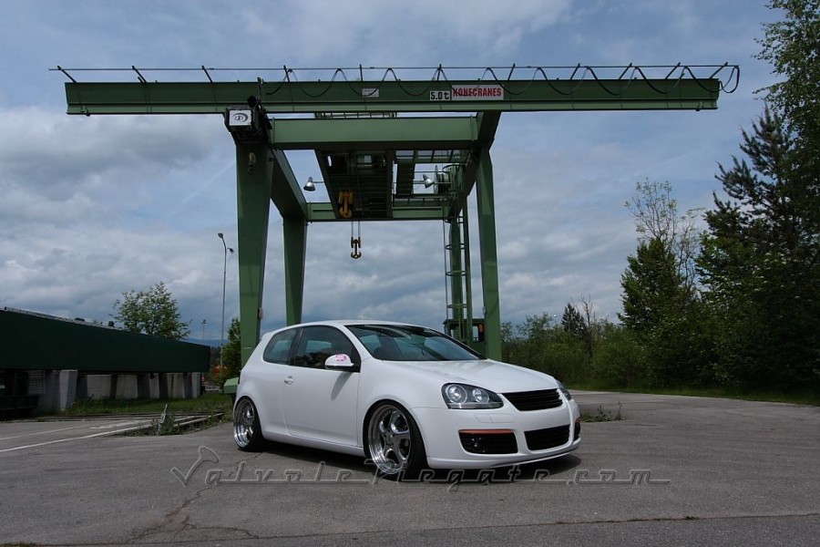 Volkswagen Golf MK5 roues RH Turbo P R19 8.5J ET52 225/35 9.5J