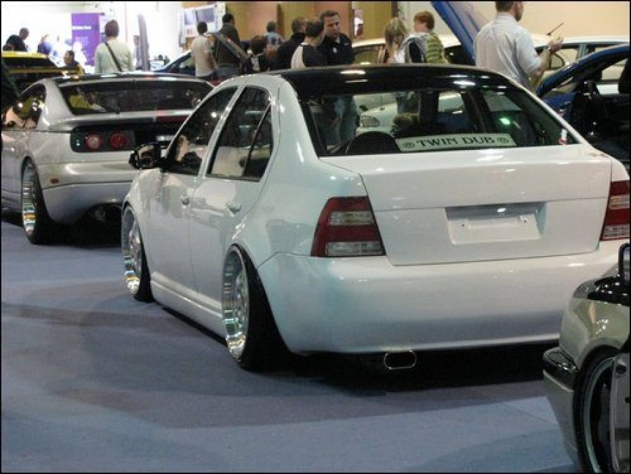 Volkswagen Jetta MK4/A4, Typ 1J roues Keskin KT2 R18 8.5J ET52 215/35 9.5J 225/35
