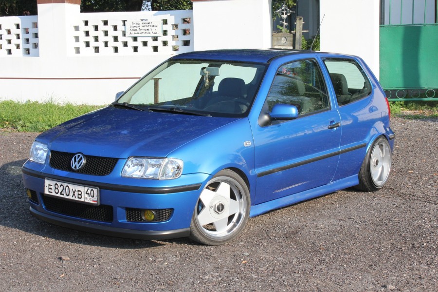 Volkswagen Polo roues Borbet A R16 7.5J ET20 195/40 9J ET15