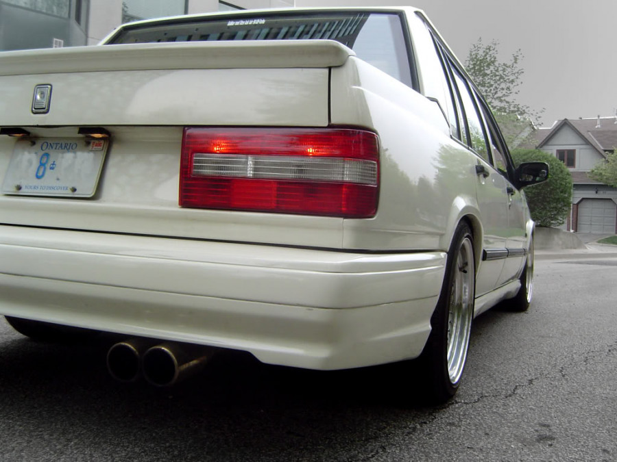 Volvo 700 roues OZ Racing Futura R17 8.5J ET12 215/45 ET13 225/45