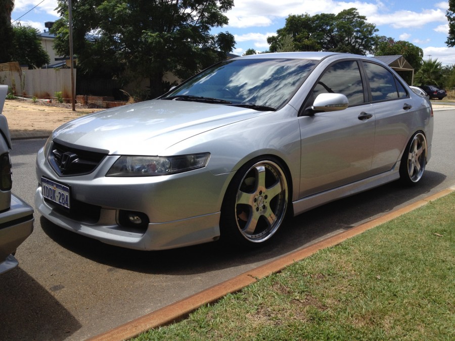 Acura TSX roues Trafficstar DTS R20 8.5J ET20 235/30 9J ET22