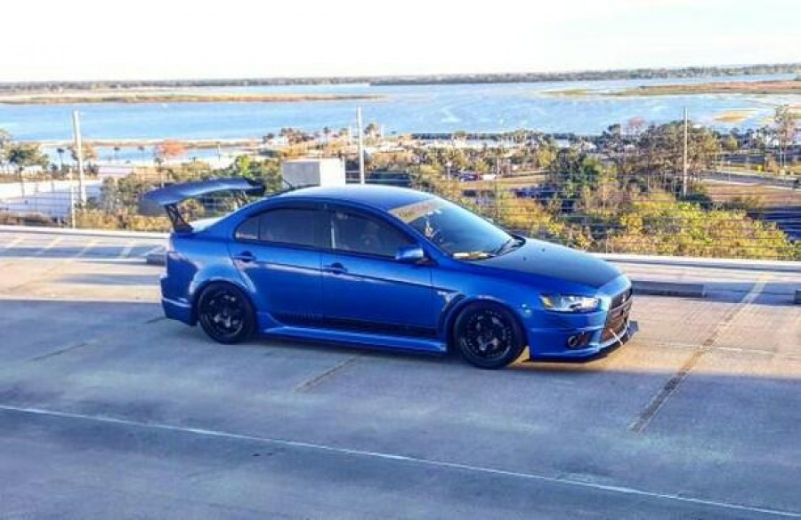 Mitsubishi Lancer X roues Aodhan AH03 R18 9.5J ET28 215/40