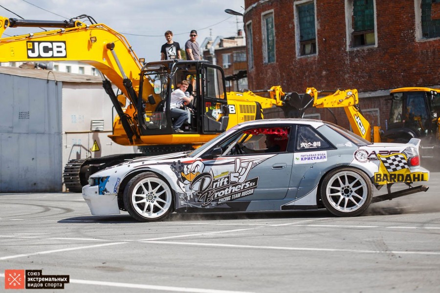 Nissan Silvia S13 roues Work Emotion CR KAI R18 9.5J ET12