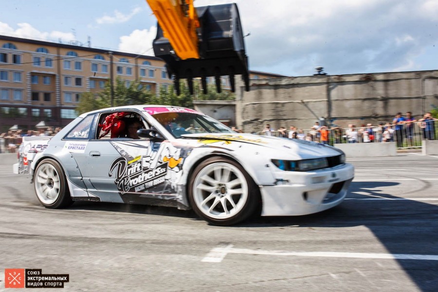 Nissan Silvia S13 roues Work Emotion CR KAI R18 9.5J ET12