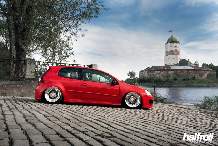 Volkswagen Golf MK5 roues BBS RS R18 10.5J ET6 215/35