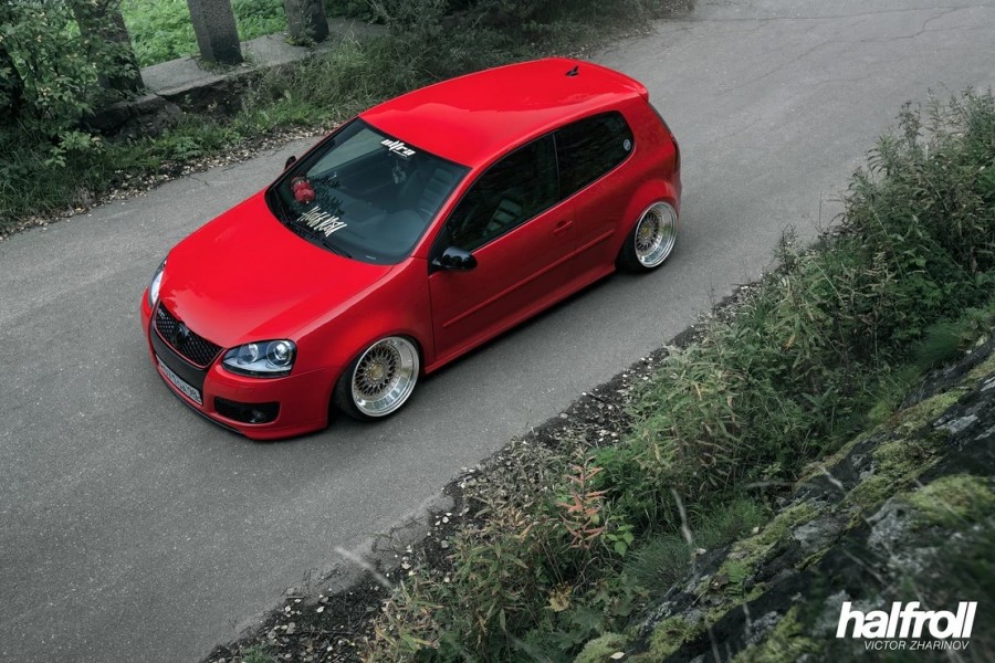 Volkswagen Golf MK5 roues BBS RS R18 10.5J ET6 215/35
