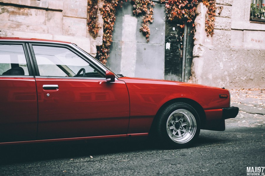 Nissan Skyline C210 roues SSR MK3