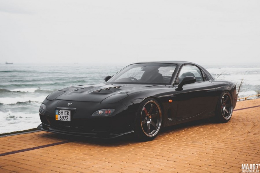 Mazda RX-7 FD roues Rays Volk Racing TE37SL R18 9.5J 225/40 10.5J 255/35