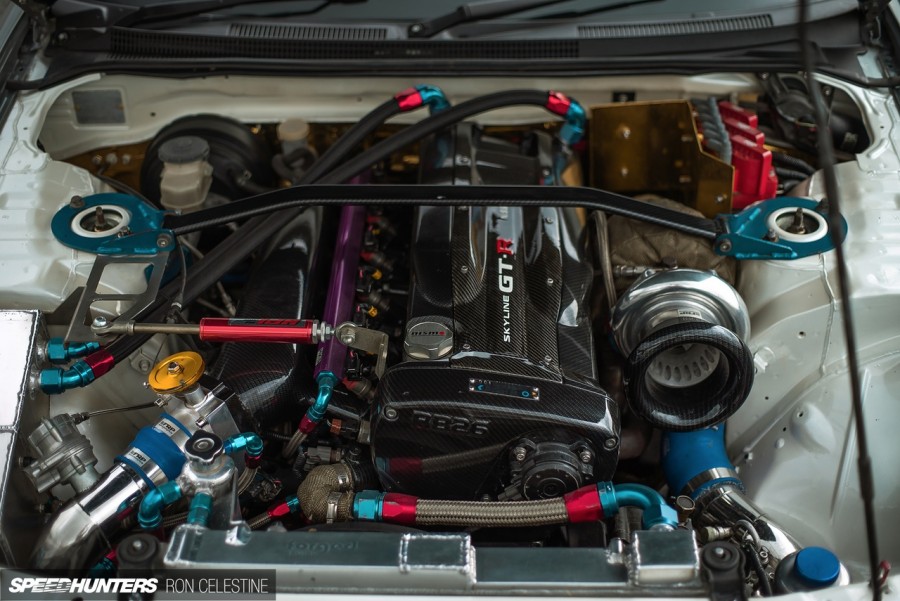 Nissan Skyline R33 roues Enkei RPF1 R19 275/30