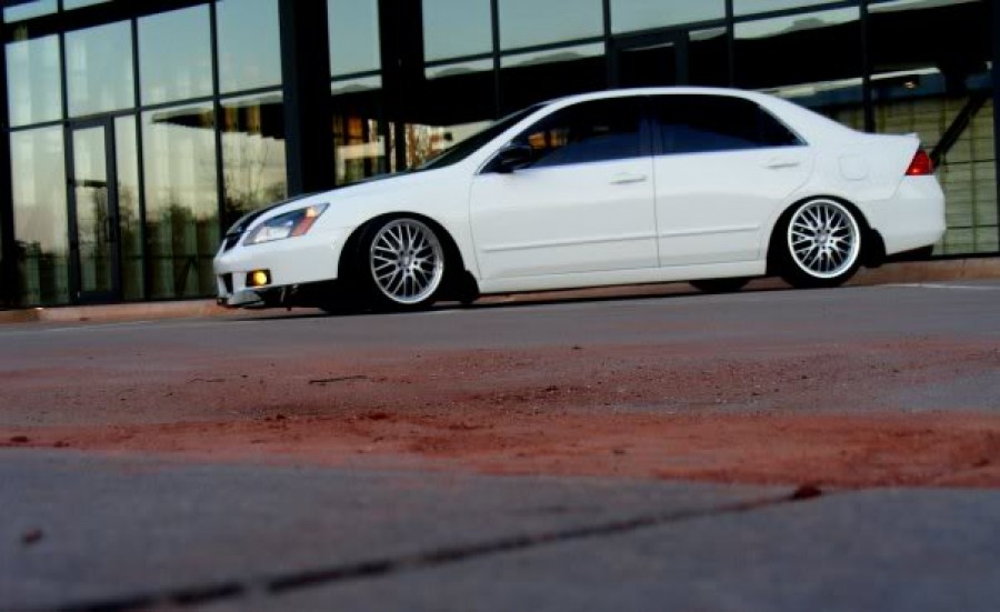 Honda Accord 7e génération roues TSW Snetterton R18 8J