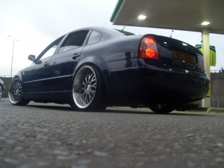Volkswagen Passat B5 roues Ascari Penta R20 9J 10J