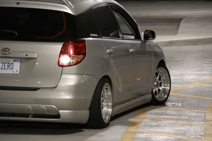 Toyota Matrix E140 roues XXR 002 R16 205/40