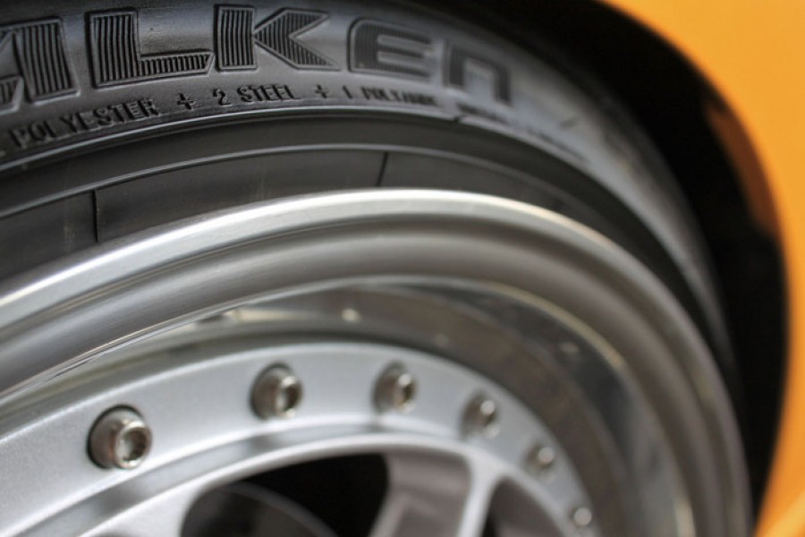 Mazda 3 1re génération roues Enkei RPF1 Type RC R18 8.5J ET42 205/40 9.5J ET45 215/40