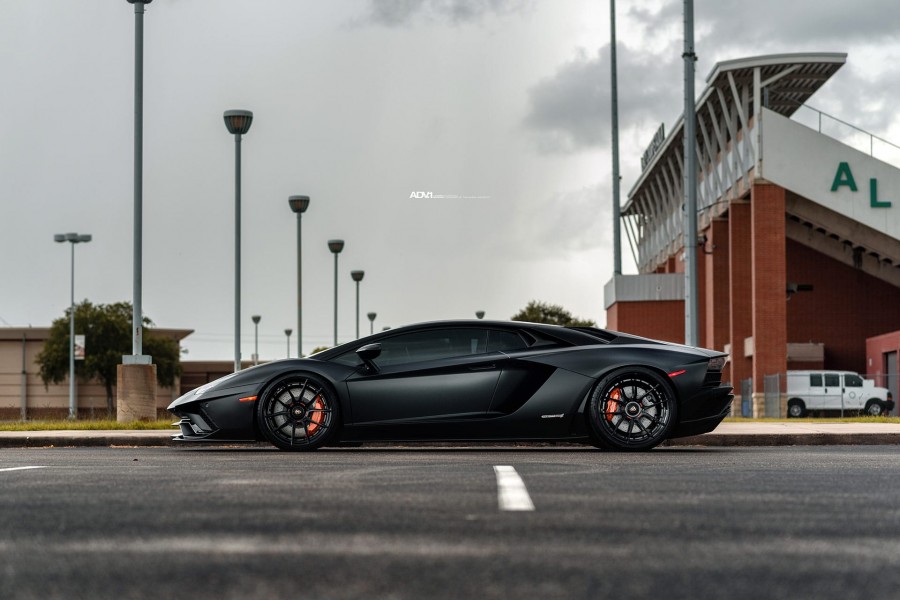 Lamborghini Aventador roues ADV.1 M.V2 CS R20 9J R21 12.5J