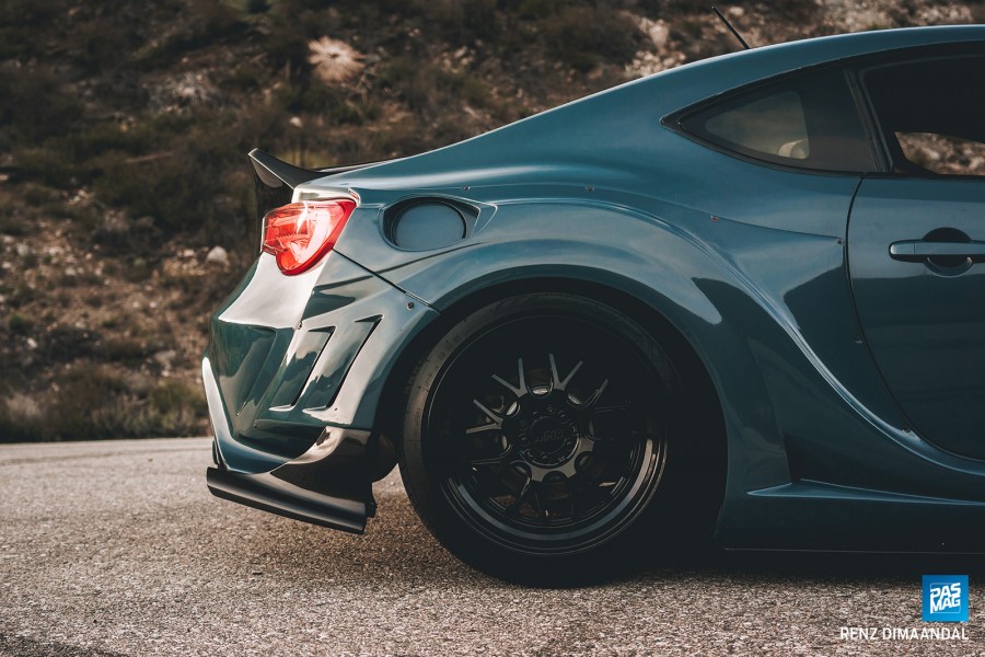 Scion FR-S roues F1R F21 R18 9.5J ET15 245/40 10J