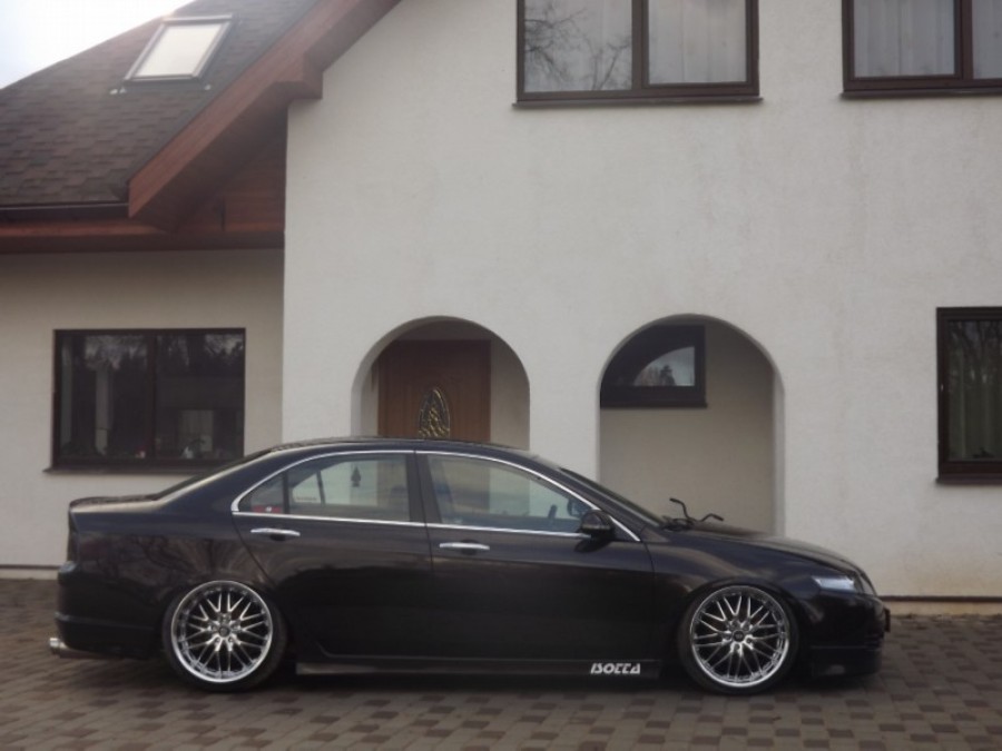 Acura TSX roues Barracuda Voltec T6 R19 8.5J ET18 215/35 10J ET23 235/35